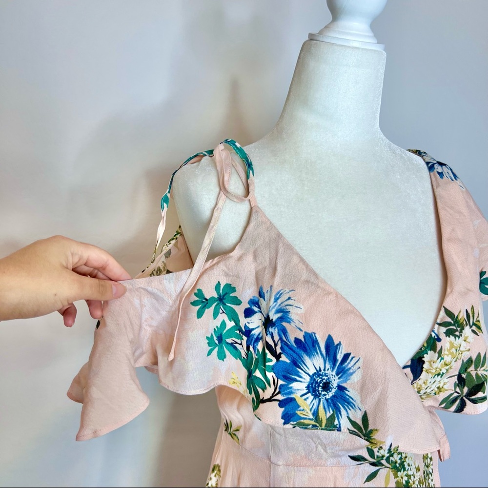 NWT ASTR The Label Yessenia Floral Wrap Midi Dress. Size XS - Picture 8 of 13